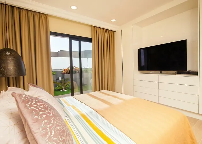 Вилла Luxury Private With Heated Pool And Amazing Ocean View Адехе